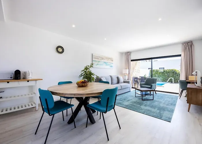 Villa Drop In
